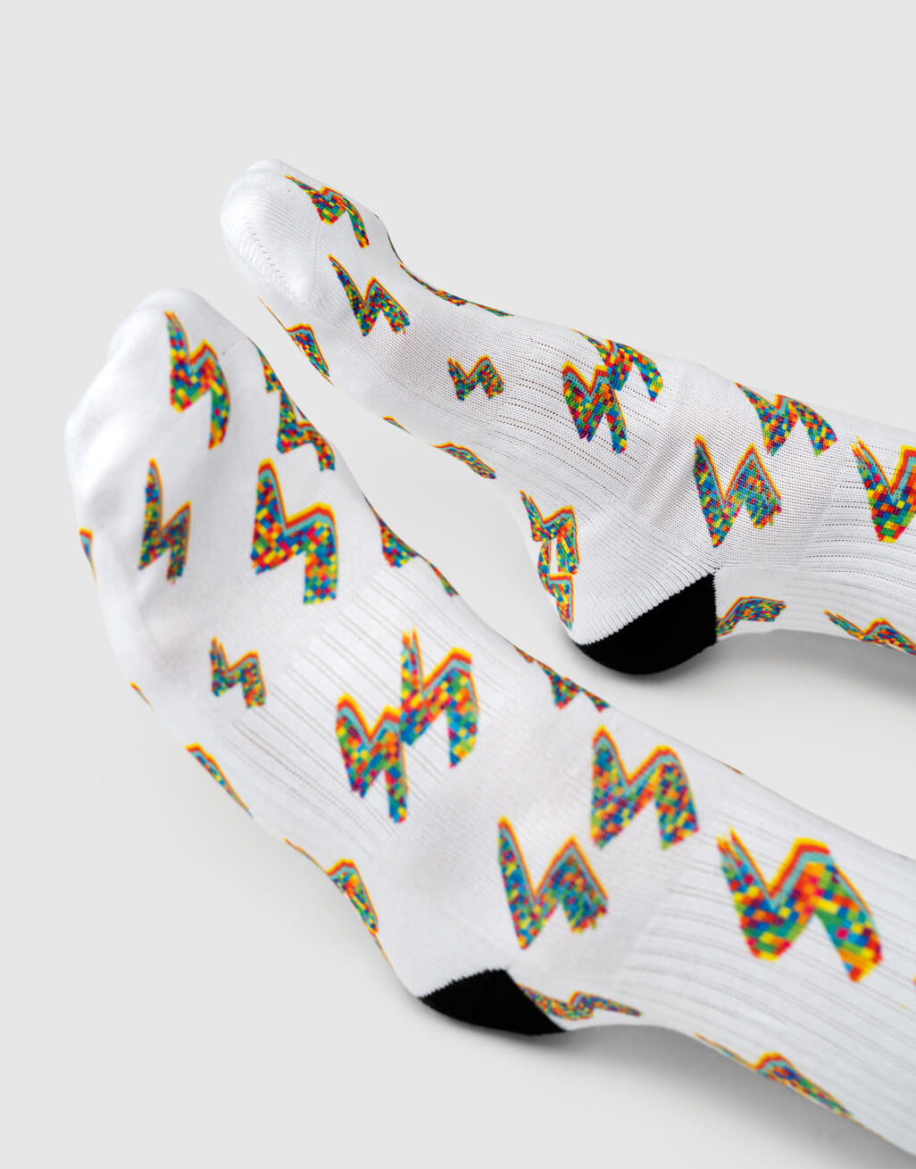 pixel-bolts-socks