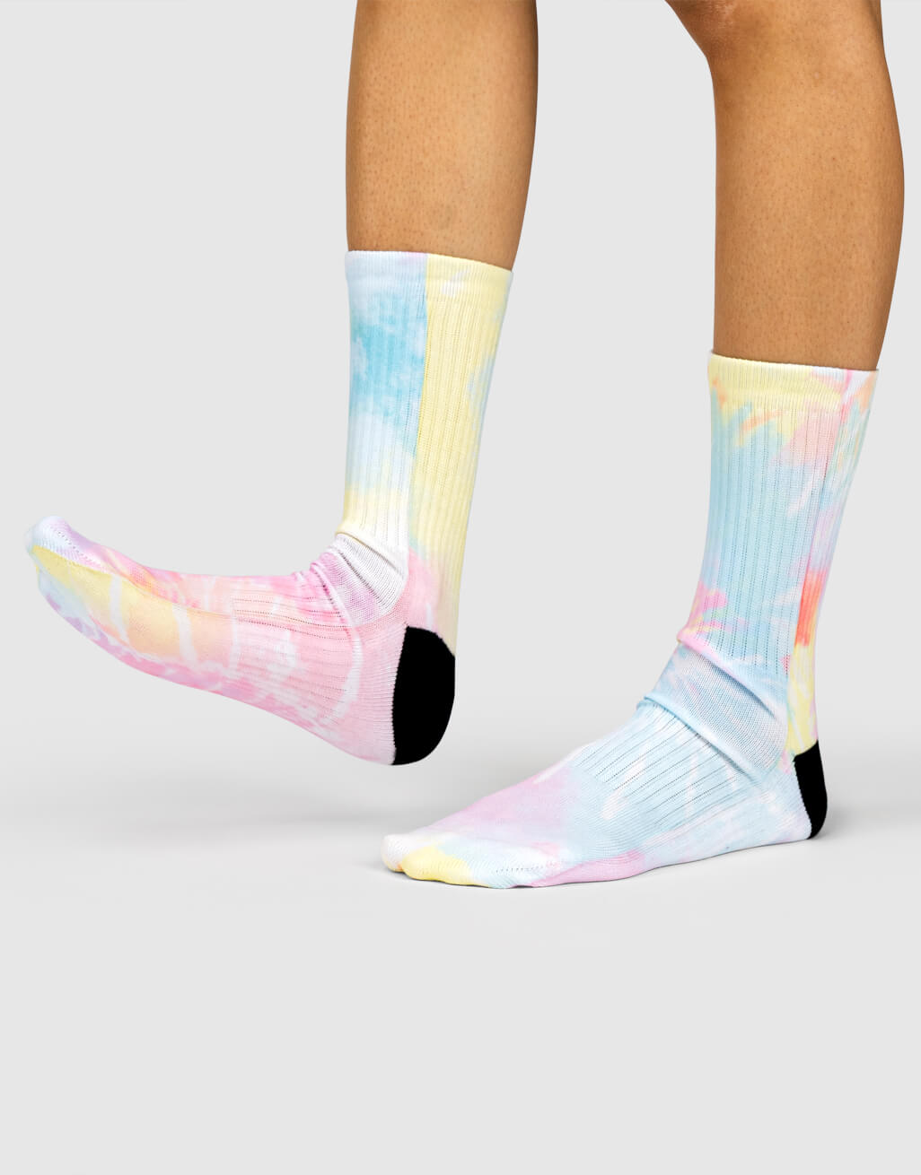 tie-dye-color-pastel-socks